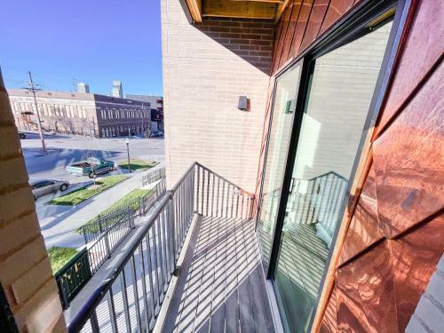 Bright 1bd/1ba Downtown Omaha Apartments