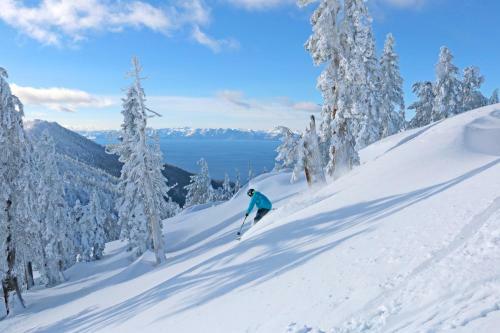 Tahome & Tahoe Place