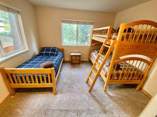 Beautiful 3500sf Lake Tahoe Home W/ Open Layout