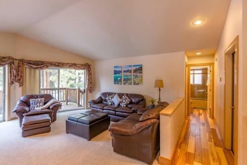 Beautiful 3500sf Lake Tahoe Home W/ Open Layout