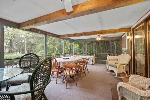 Cozy Home Retreat! At Lake Winnipesaukee