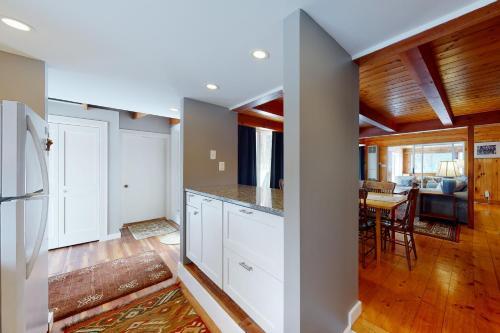 Tranquil Mountain Lodge