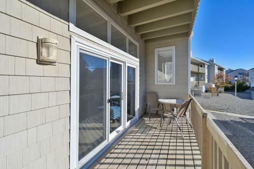 Apartamento Seabreeze Condo With Fireplace, Close To Beach!