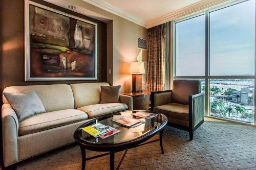 Signature Suites By Voyargo - Deluxe Strip View Studio 06709