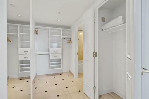 Apartamento Two Beachfront Stylish Cozysuites On The Boardwalk