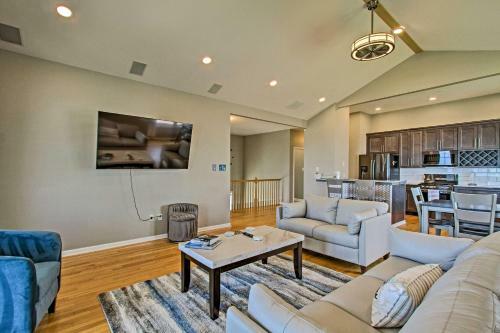 Oceanfront AC Home On Boardwalk Spring Vacation!