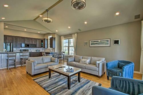 Oceanfront AC Home On Boardwalk Spring Vacation!