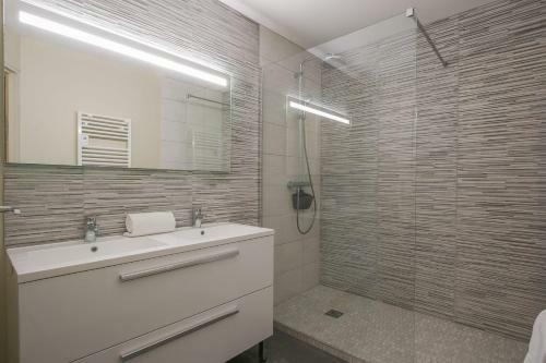 G�te de L'ardoisier The Slaty Place