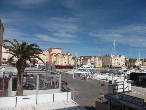 Apartamento Studio Sur Le Port, Climatisation, Wifi, Piscine, Lave-linge