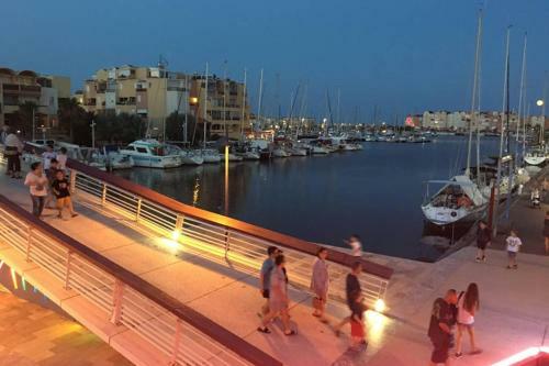Apartamento Location Gruissan, Studio, Piscine, Parking Priv�