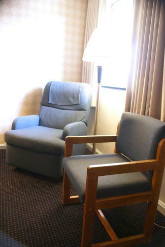 Motel Budget Host Alexandria
