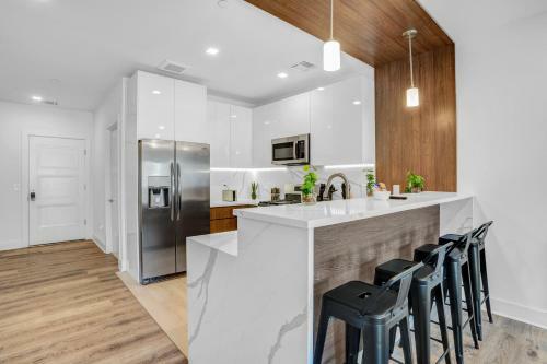 Apartamento New! Vibrant Large Studio Dwntwn 18 Mins To Nyc