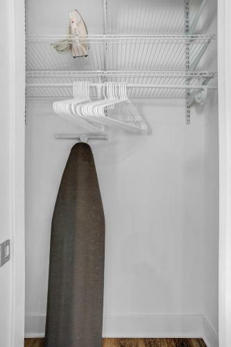 Apartamento New! Vibrant Large Studio Dwntwn 18 Mins To Nyc