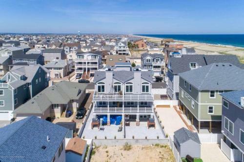 Ocean And Beach Views From Five Decks In Ortley Beach