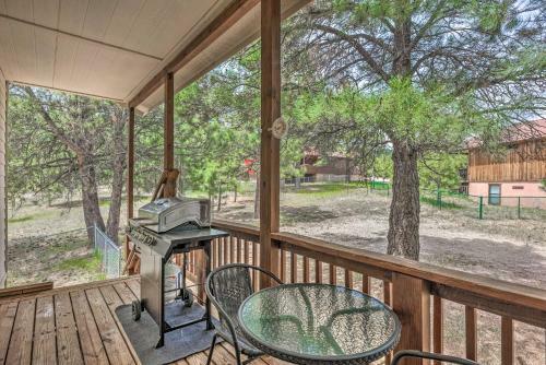 Charming Cloudcroft Cabin With Deck And Mtn Views