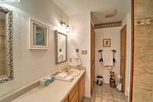 Hideaway With Sweeping Eagle Nest Lake Views!