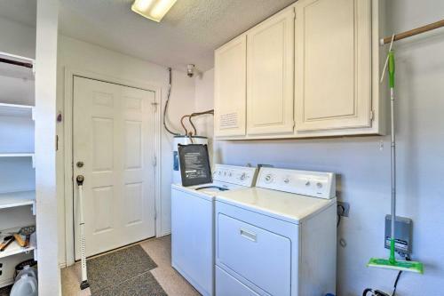 Hideaway With Sweeping Eagle Nest Lake Views!