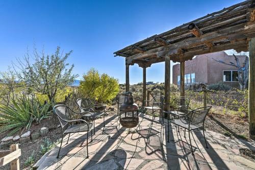 El Prado Home With Hot Tub, Panoramic Mtn Views
