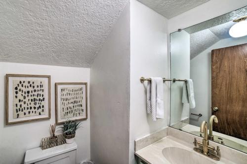 Apartamento Skye Retreat Red River Condo Near Skiing!