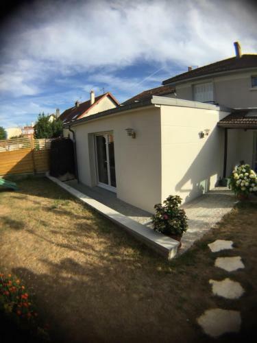 Bed & Breakfast Superbe Chambre de Charme Avec Acc�s Privatif
