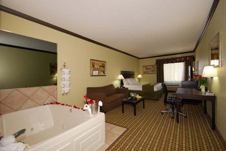 Posada Best Western Plus Lake Worth