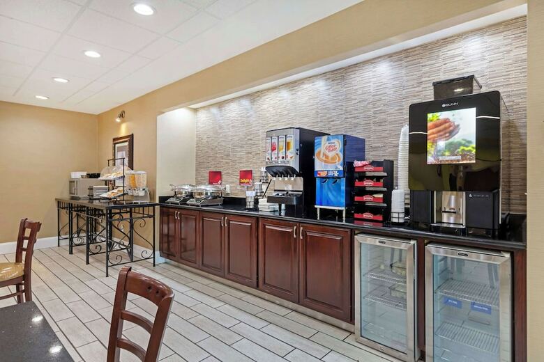 Hotel Best Western Plus Piedmont Inn And Suites
