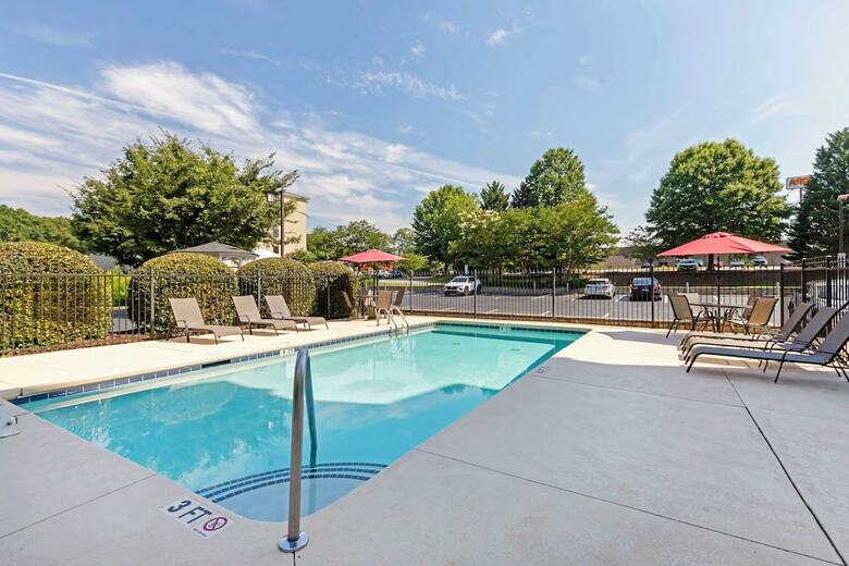 Hotel Best Western Plus Piedmont Inn And Suites