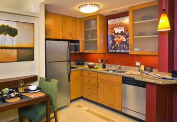 Hotel Residence Inn By Marriott Richmond Chester