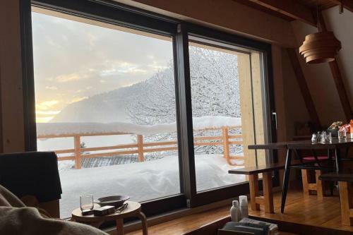 Vintage Chalet & Quiet Comfort In Alpe D'huez
