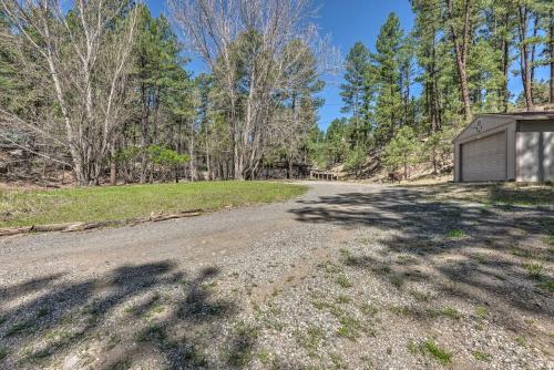 Cozy Cabin With Deck 4 Mi To Downtown Ruidoso!