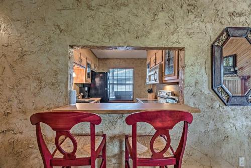 Cozy Ruidoso Cabin With Large Deck And Wet Bar!