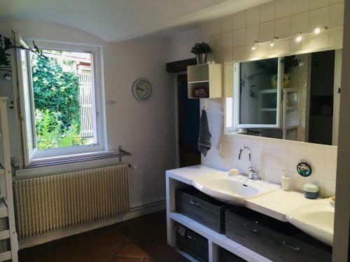 Hostal Le Rez De Jardin
