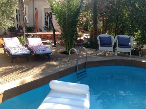 Hostal A L'ombre Du Cedre