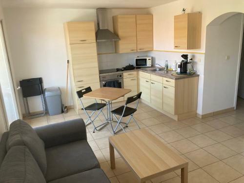 Apartamento T2 A 20 M�tres de La Plage de La Capte