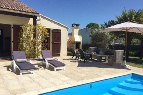La Villa Du Payr�, Proche Mer Et Piscine Chauff�e