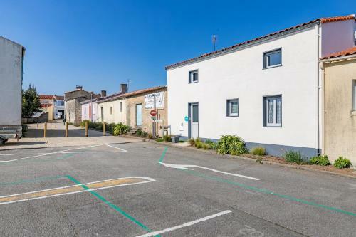 Villa Moderne Et Coloree A Jard Sur Mer