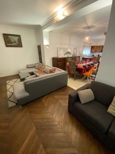 Beautiful Villa With Seine View