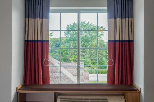 Hotel Microtel Inn & Suites By Wyndham Amsterdam