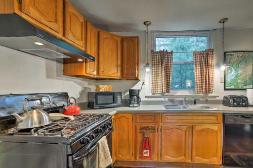 Renovated Lakefront Home With Deck In Northville!