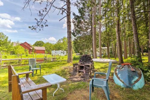 Cozy Cottage On Caroga Lake With Waterfront Fire Pit
