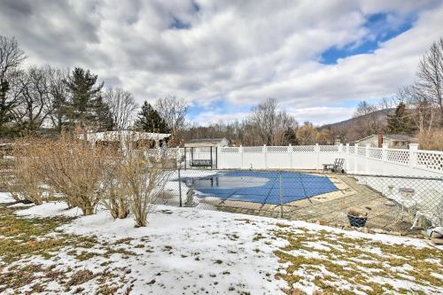 Apartamento Hopewell Junction Escape With Community Pool!
