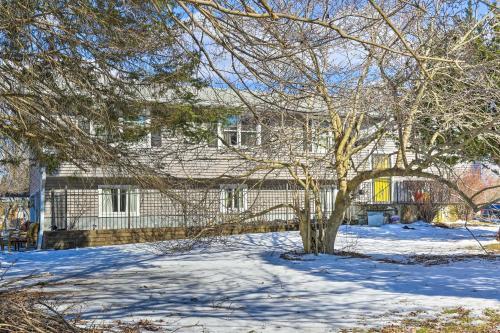 Hopewell Junction Apartment With Private Patio!