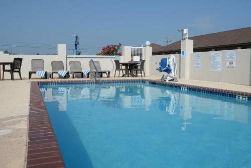 Motel Port Isla Inn