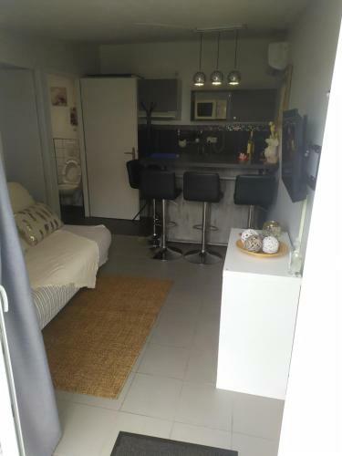 Climatis�, Plage � 5mn, Id�al Pour 2 Personnes