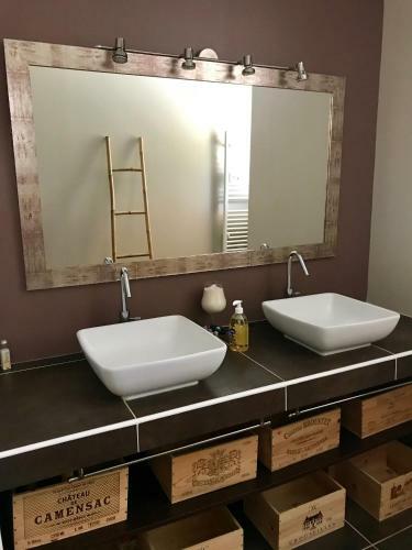 Maison Avec Piscine Au C?ur de La For�t