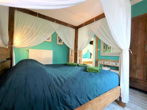 Inviting Villa In Lacanau Near The Beach