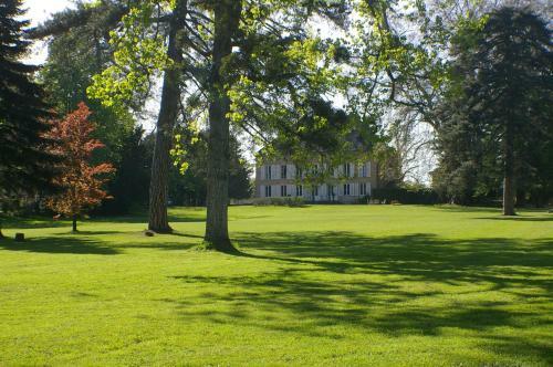 Hostal Ch�teau de Beauchamp- La Chapelle de Guinchay