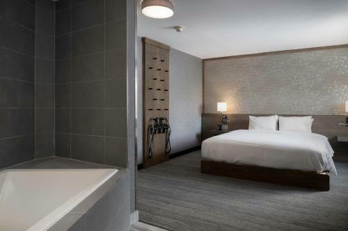 Hotel The Cadence
