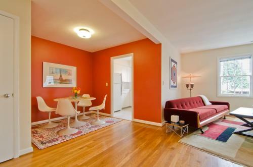 Apartamentos Doyle Lovejoy