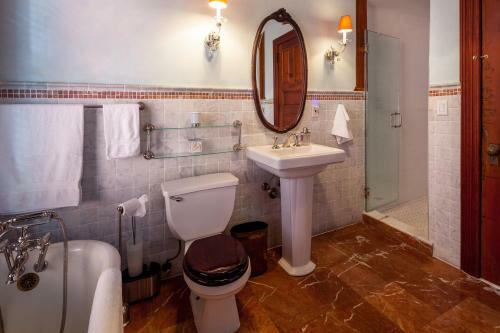 Hostal Manhattan Guest Suites
